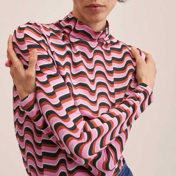 MANGO NWT Top - Picture 1 of 3